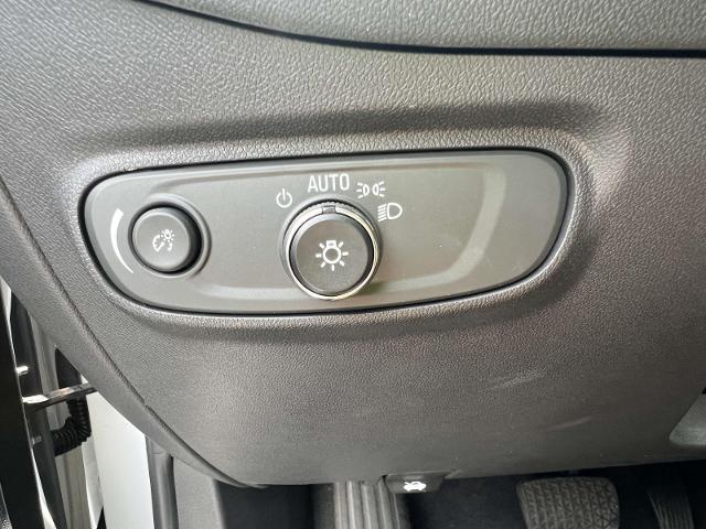 2022 Chevrolet Equinox Vehicle Photo in Roslyn, NY 11576