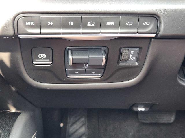 2024 Cadillac Escalade Vehicle Photo in DENTON, TX 76210-9321