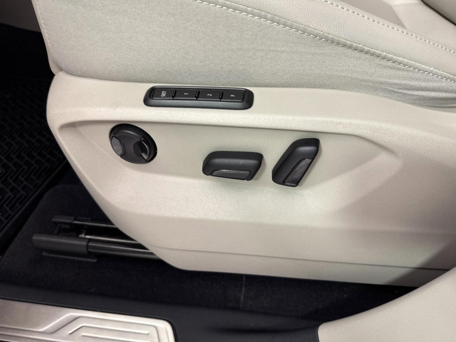 2022 Volkswagen Atlas Vehicle Photo in Georgetown, TX 78626