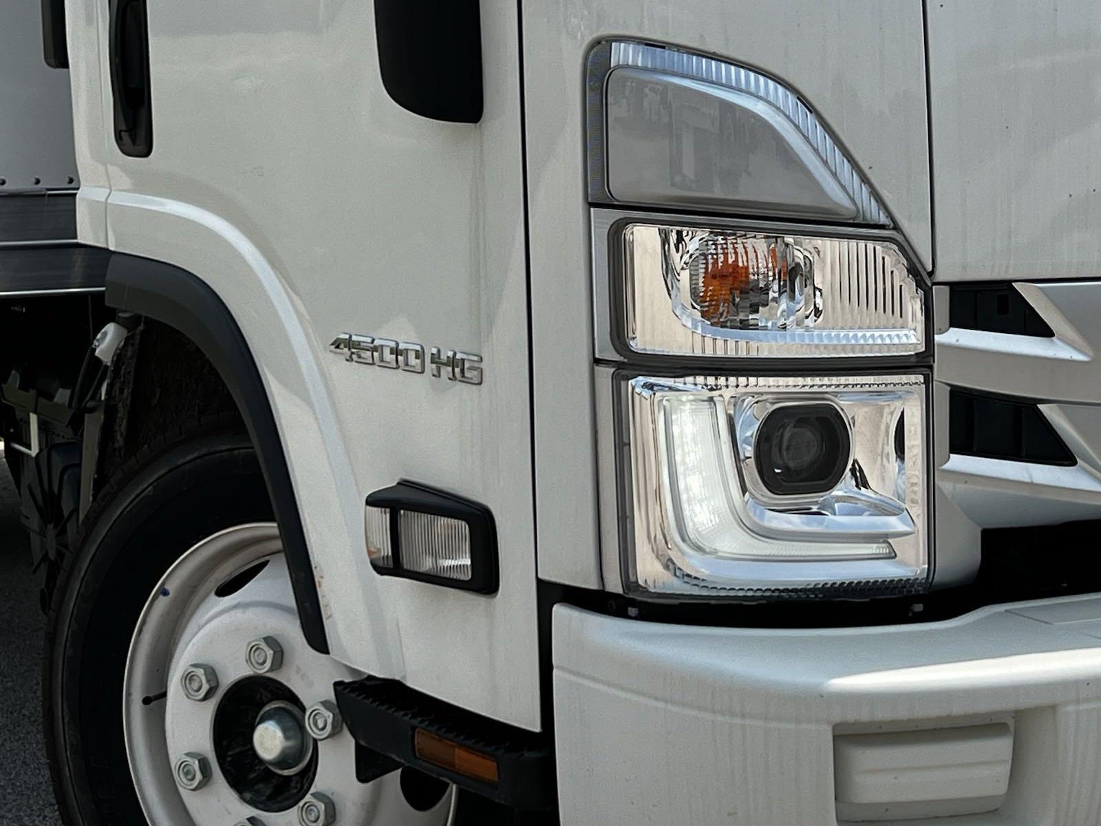2024 Chevrolet Low Cab Forward 4500 Vehicle Photo in GEORGETOWN, TX 78626-7508