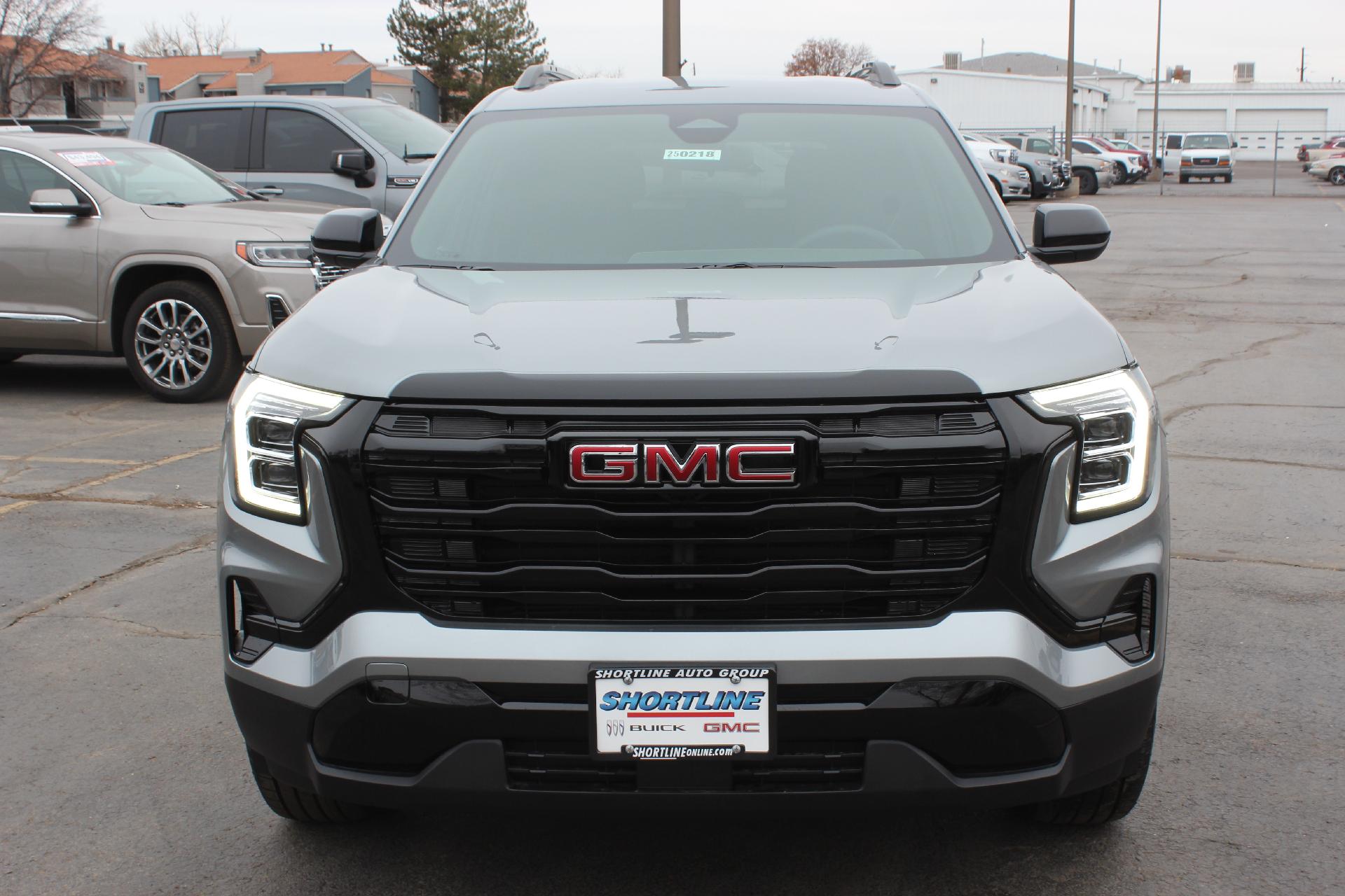 2025 GMC Terrain Vehicle Photo in AURORA, CO 80012-4011