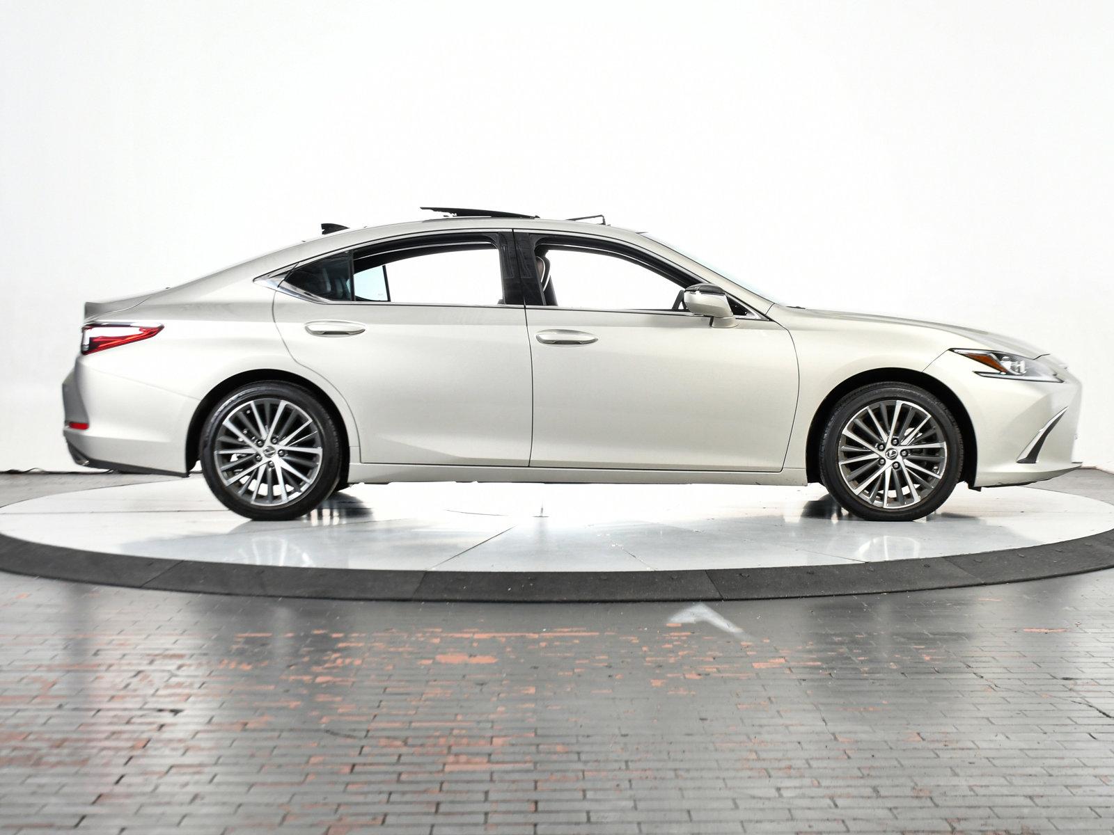 2022 Lexus ES 350 Vehicle Photo in DALLAS, TX 75235