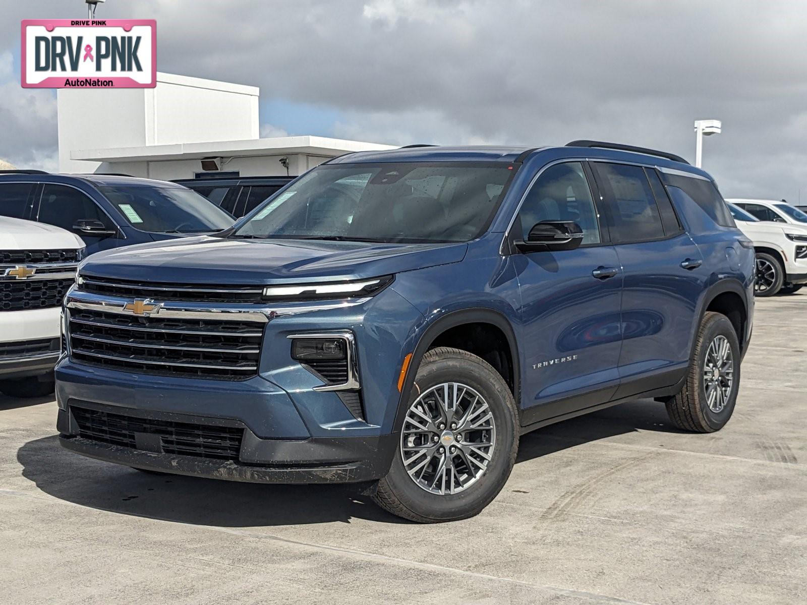 2025 Chevrolet Traverse Vehicle Photo in PEMBROKE PINES, FL 33024-6534