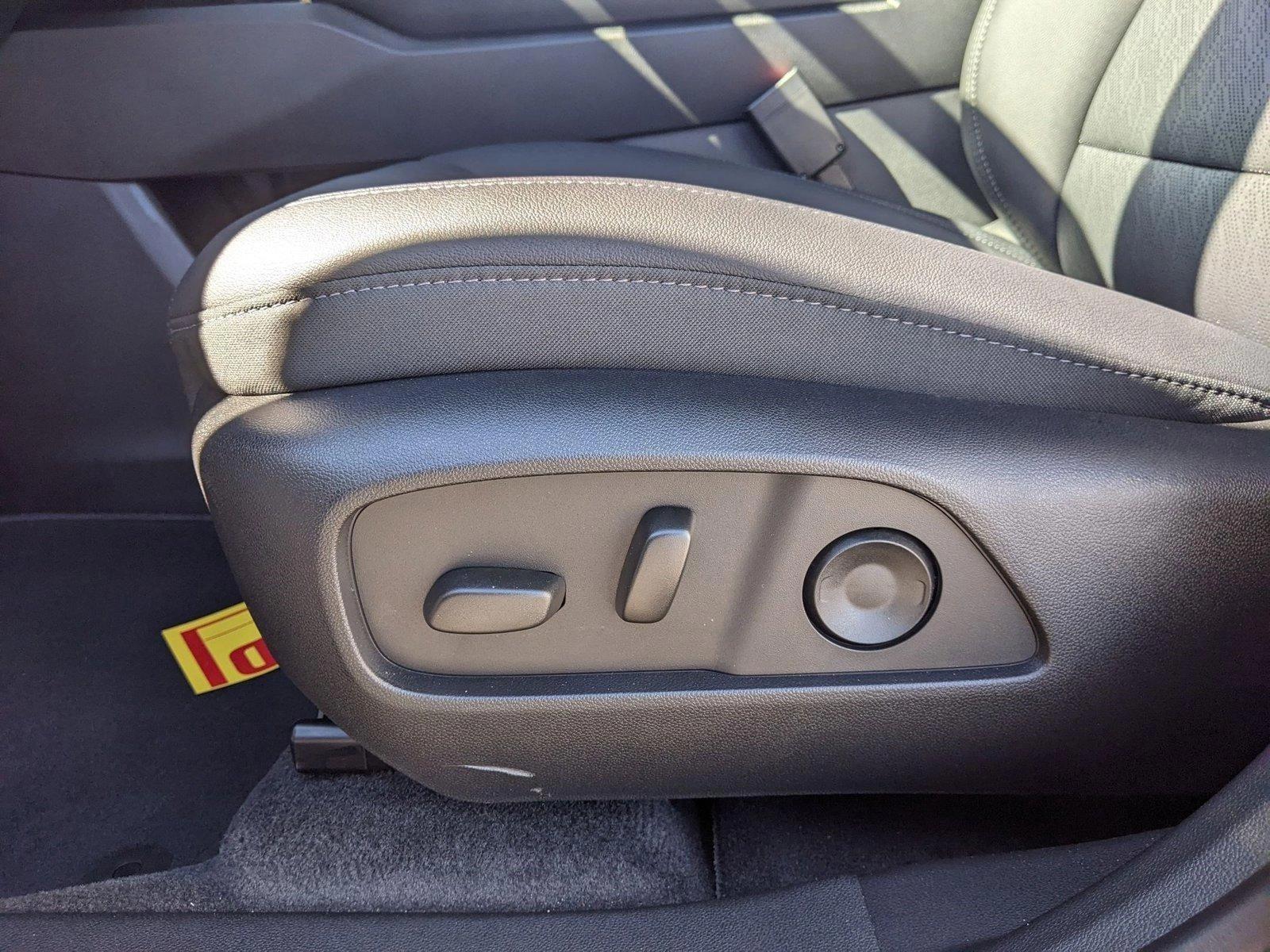 2025 Chevrolet Equinox Vehicle Photo in AUSTIN, TX 78759-4154