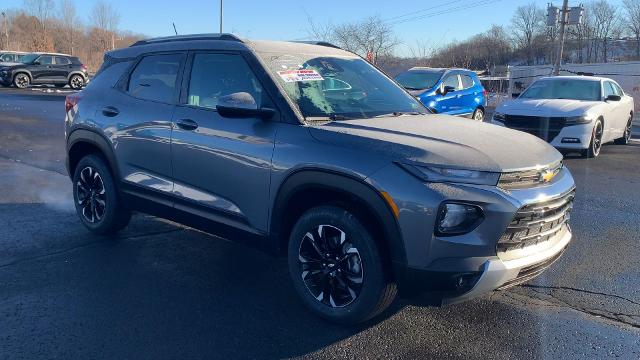 2022 Chevrolet Trailblazer Vehicle Photo in MOON TOWNSHIP, PA 15108-2571