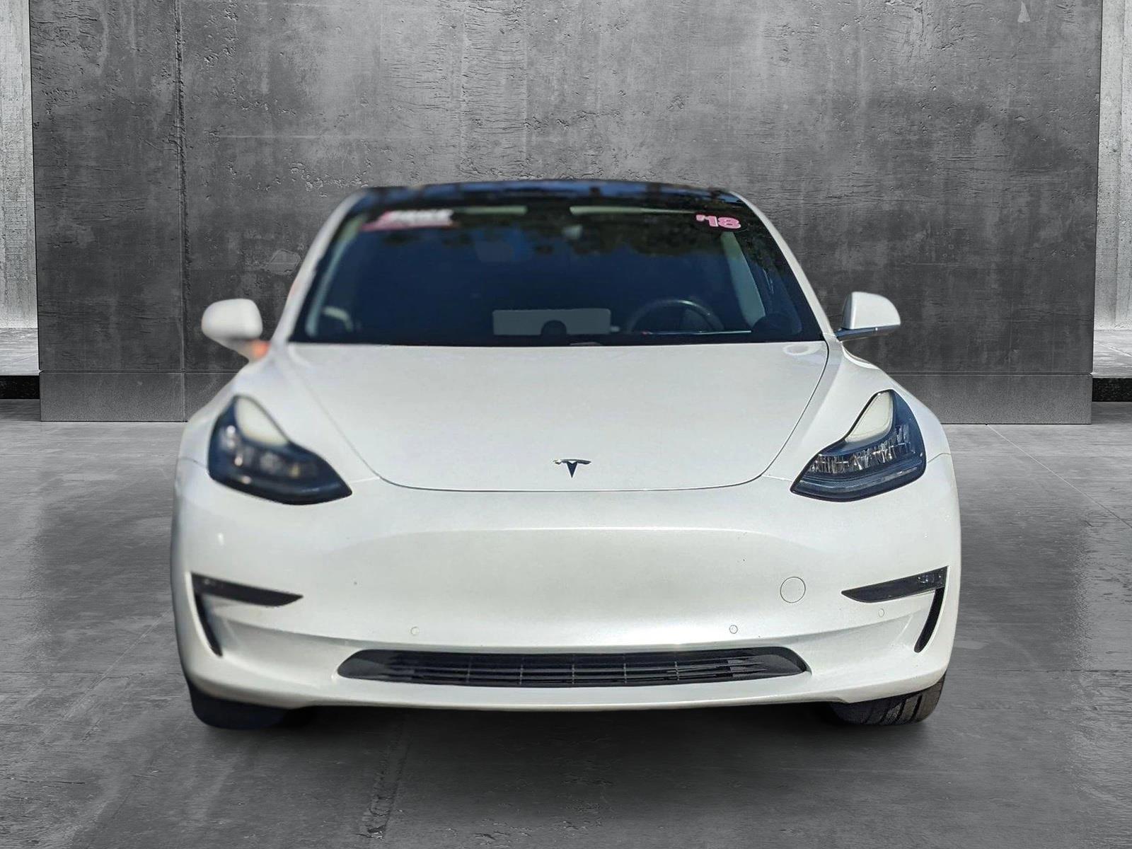 2018 Tesla Model 3 Vehicle Photo in GREENACRES, FL 33463-3207