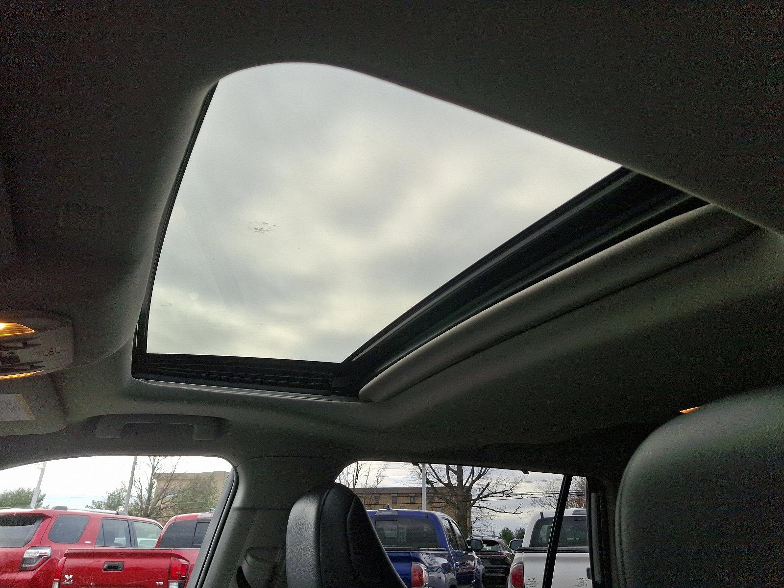 2021 Toyota Highlander Vehicle Photo in Trevose, PA 19053
