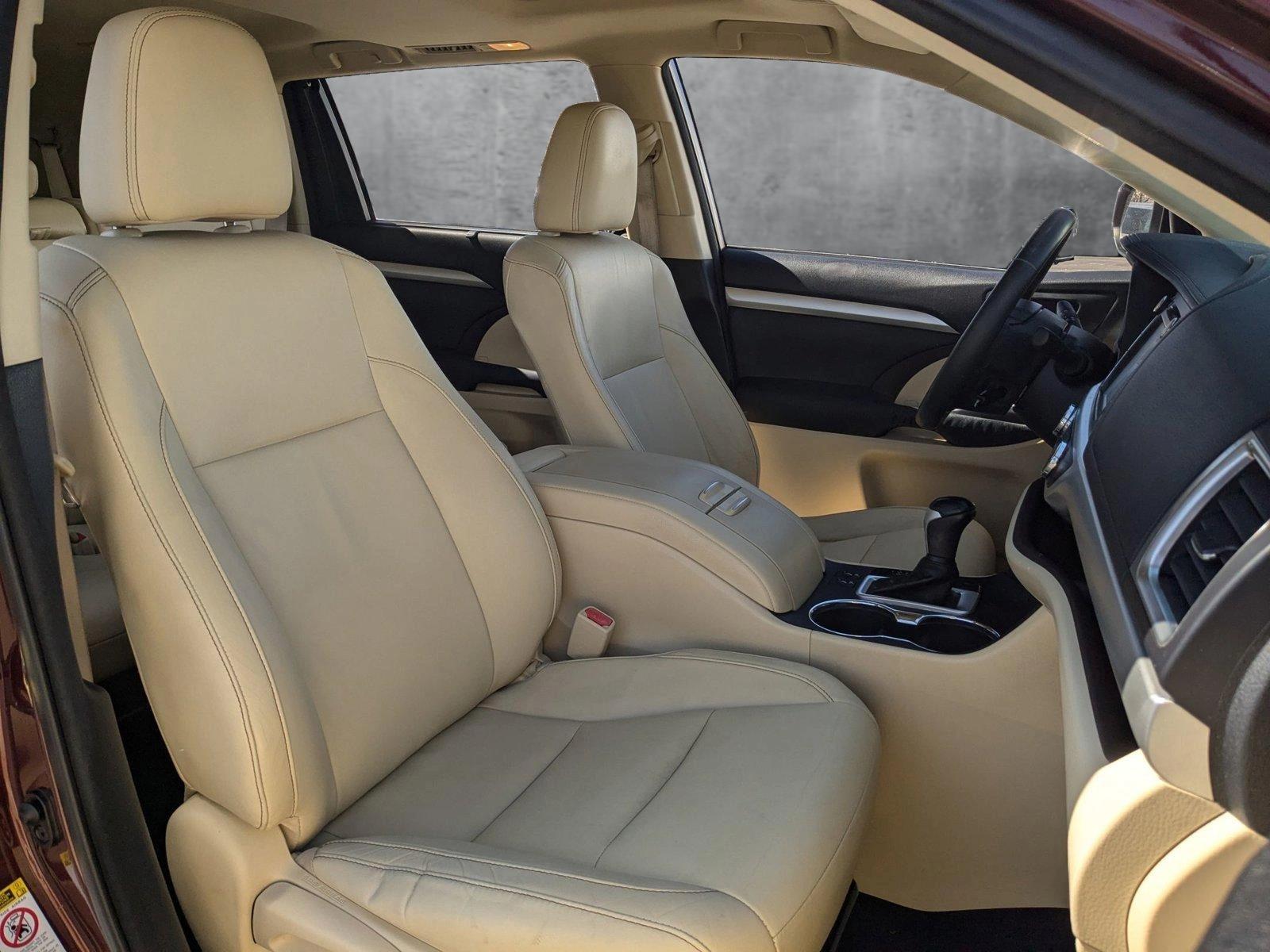 2014 Toyota Highlander Vehicle Photo in Cockeysville, MD 21030-2508