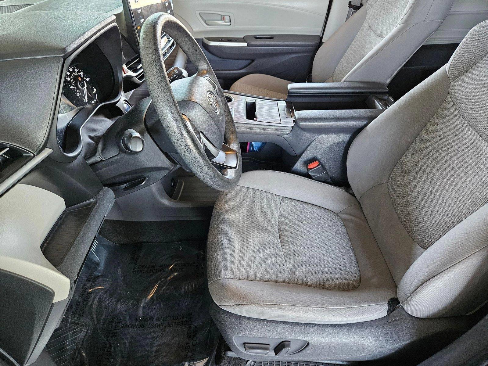 2021 Toyota Sienna Vehicle Photo in Henderson, NV 89014