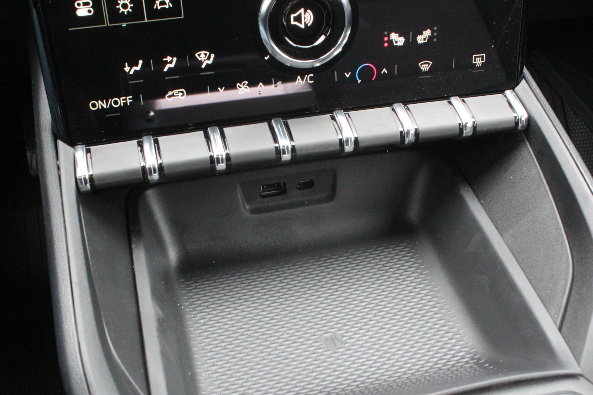 2025 GMC Terrain Vehicle Photo in AURORA, CO 80012-4011