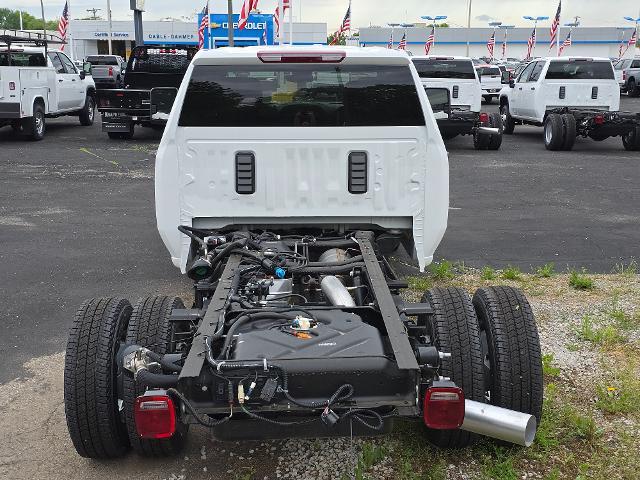 2025 Chevrolet Silverado 3500 HD Chassis Cab Vehicle Photo in INDEPENDENCE, MO 64055-1314