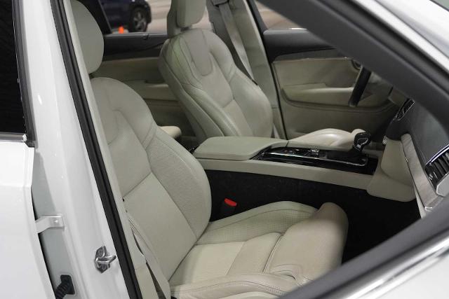 2022 Volvo XC90 Vehicle Photo in GRAPEVINE, TX 76051