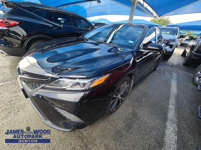 2018 Toyota Camry Vehicle Photo in DENTON, TX 76210-9321