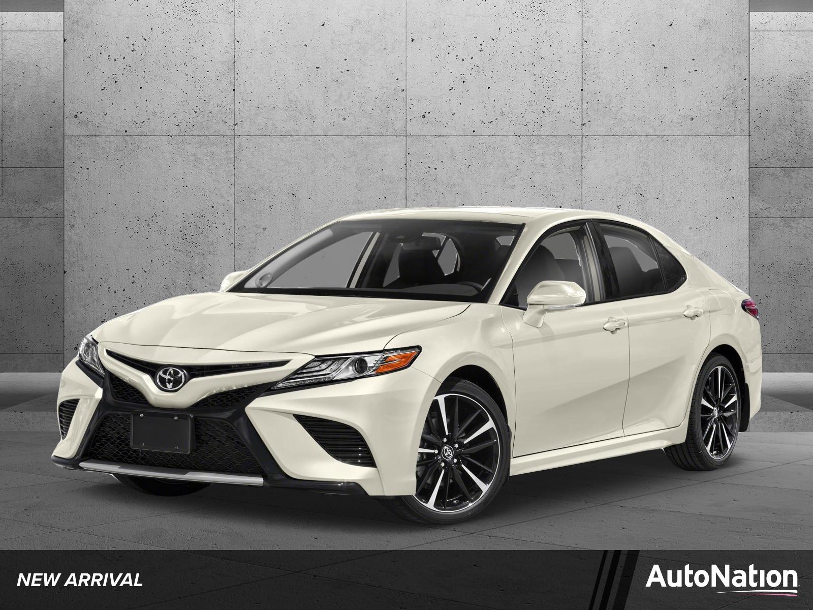 2018 Toyota Camry Vehicle Photo in Valencia, CA 91355