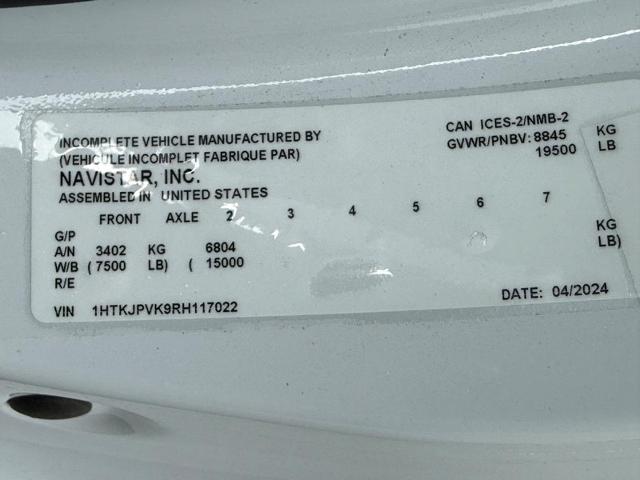 2024 Chevrolet Silverado 5500 HD Vehicle Photo in COLUMBIA, MO 65203-3903