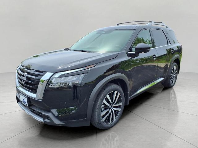2025 Nissan Pathfinder Vehicle Photo in Oshkosh, WI 54904