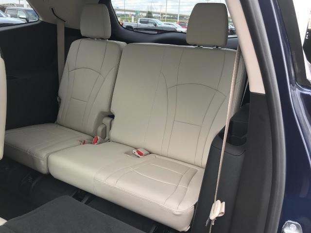 2023 Buick Enclave Vehicle Photo in GREEN BAY, WI 54303-3330