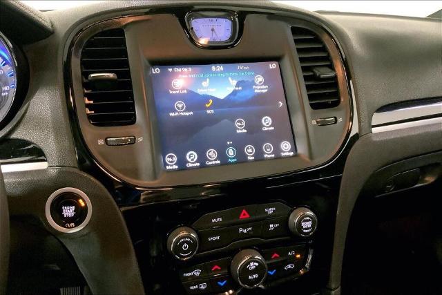 2023 Chrysler 300 Vehicle Photo in Kansas City, MO 64114