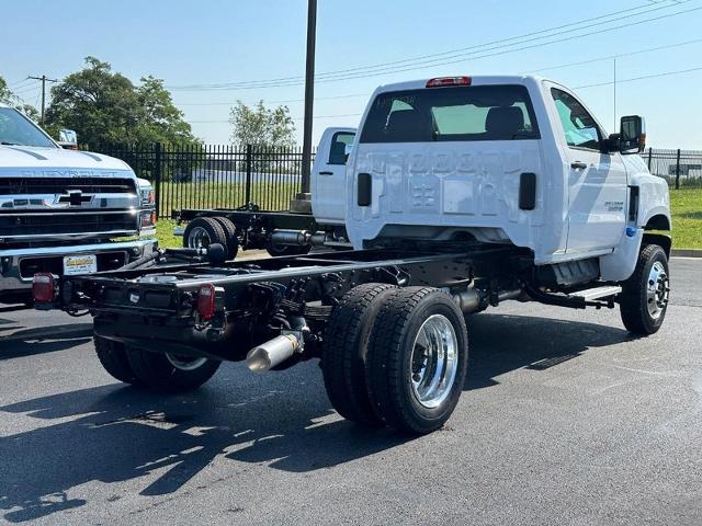 2024 Chevrolet Silverado 5500 HD Vehicle Photo in COLUMBIA, MO 65203-3903