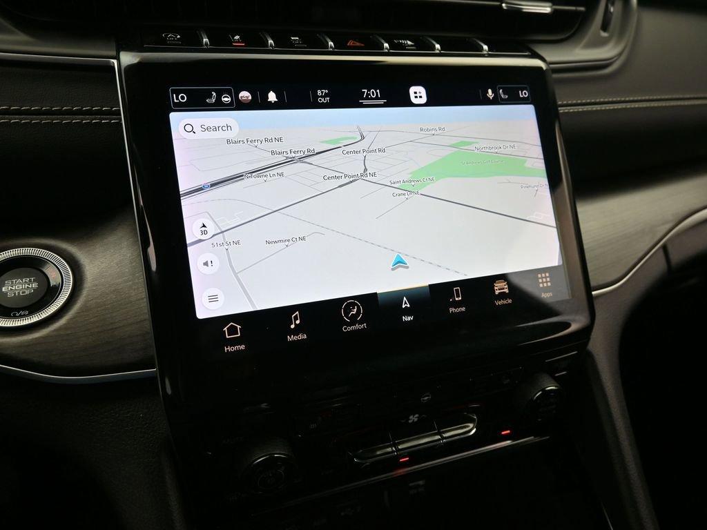 2021 Jeep Grand Cherokee L Vehicle Photo in Cedar Rapids, IA 52402