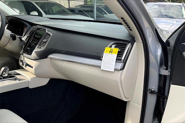 2025 Volvo XC90 Vehicle Photo in Houston, TX 77007