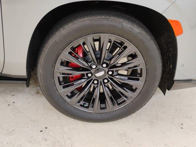 2024 Cadillac Escalade Vehicle Photo in PINEVILLE, NC 28134-8495