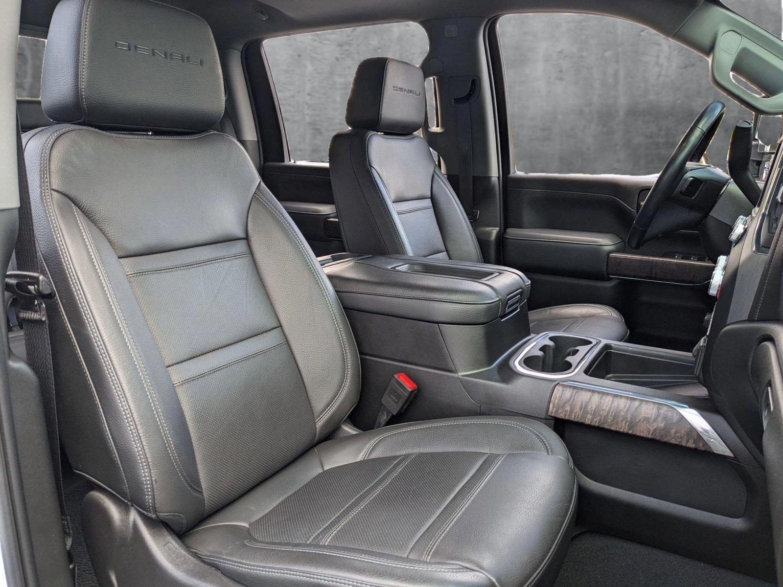 2022 GMC Sierra 3500 HD Vehicle Photo in VALENCIA, CA 91355-1705