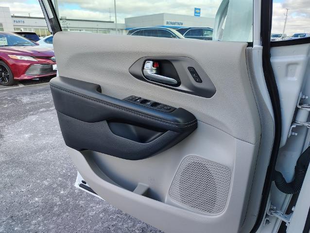 2021 Chrysler Pacifica Vehicle Photo in GREEN BAY, WI 54304-5303