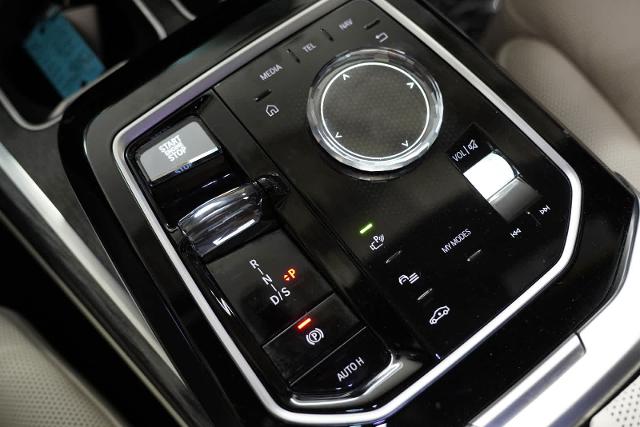 2023 BMW 760i xDrive Vehicle Photo in GRAPEVINE, TX 76051