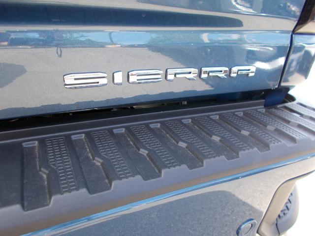 2025 GMC Sierra 2500 HD Vehicle Photo in LOWELL, MA 01852-4336