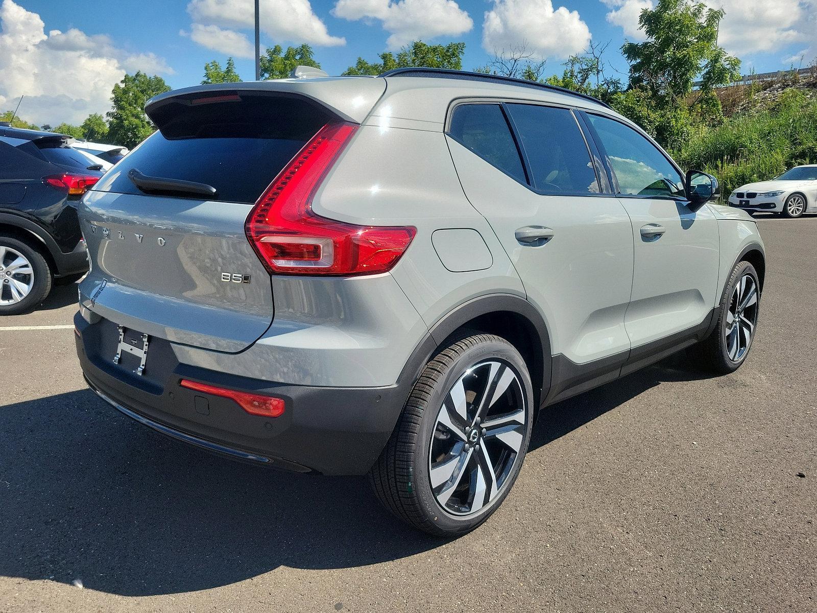 2025 Volvo XC40 Vehicle Photo in Trevose, PA 19053