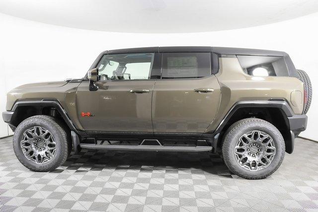 2025 GMC HUMMER EV SUV Vehicle Photo in PUYALLUP, WA 98371-4149