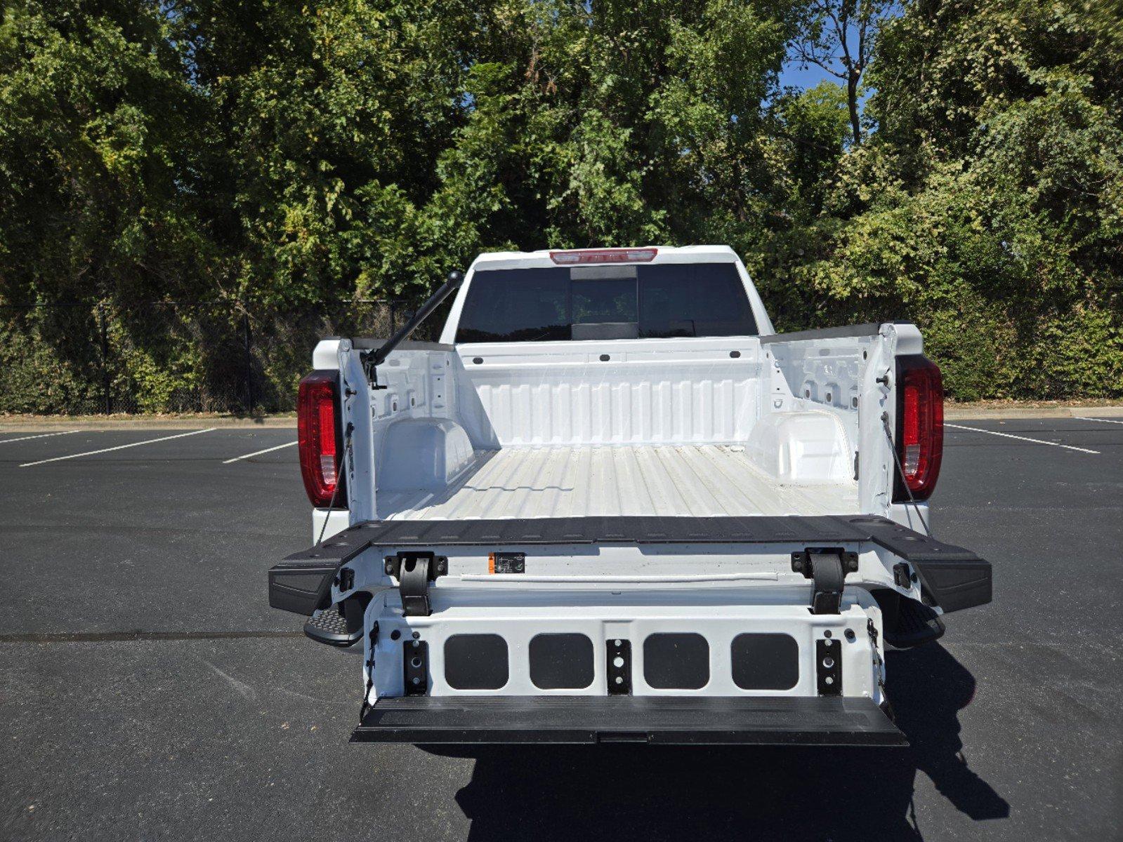 2025 GMC Sierra 1500 Vehicle Photo in DALLAS, TX 75209-3016