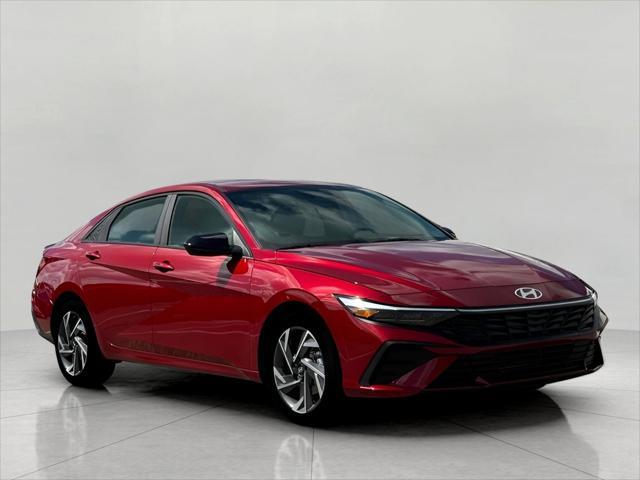 2025 Hyundai ELANTRA Vehicle Photo in Green Bay, WI 54304