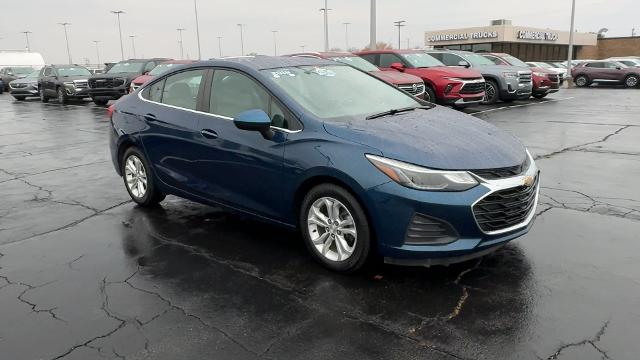 Used 2019 Chevrolet Cruze LT with VIN 1G1BE5SM4K7124461 for sale in Center Line, MI