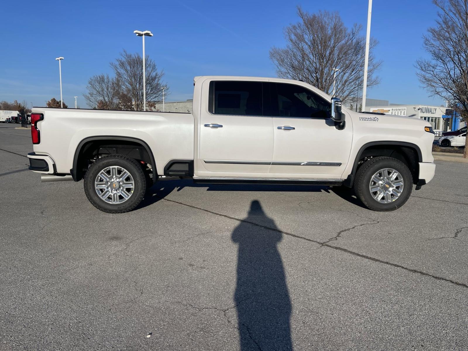 2025 Chevrolet Silverado 2500 HD Vehicle Photo in BENTONVILLE, AR 72712-4322