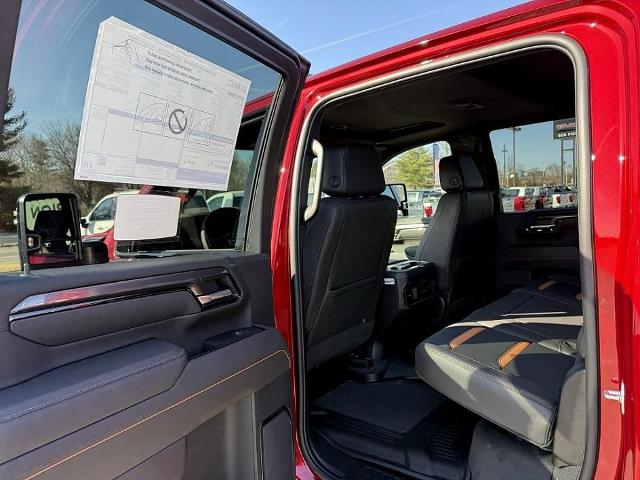 2025 GMC Sierra 3500HD Vehicle Photo in CHICOPEE, MA 01020-5001