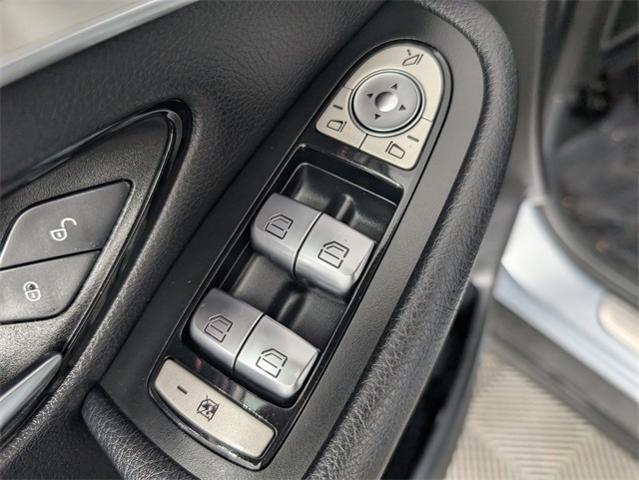 2017 Mercedes-Benz GLC Vehicle Photo in ENGLEWOOD, CO 80113-6708