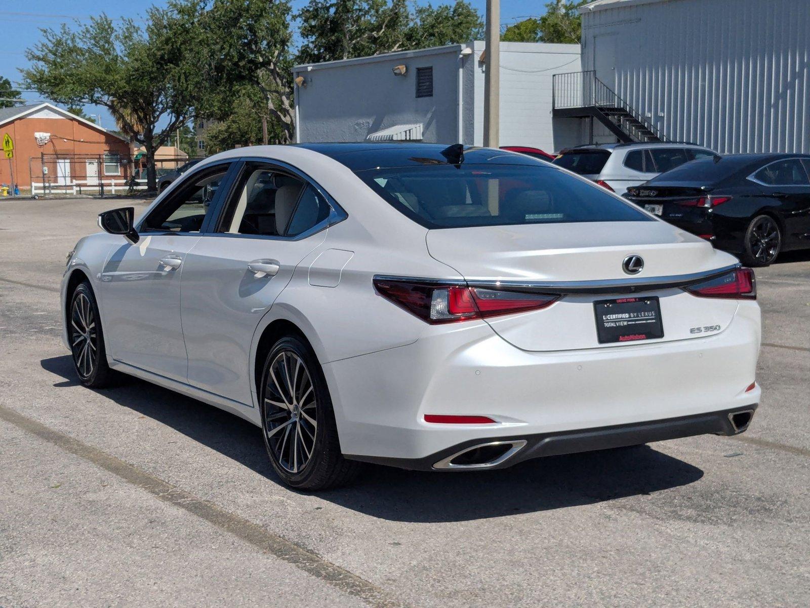 2024 Lexus ES 350 Vehicle Photo in Tampa, FL 33614