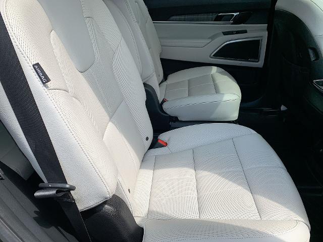 2023 Kia Telluride Vehicle Photo in MOON TOWNSHIP, PA 15108-2571