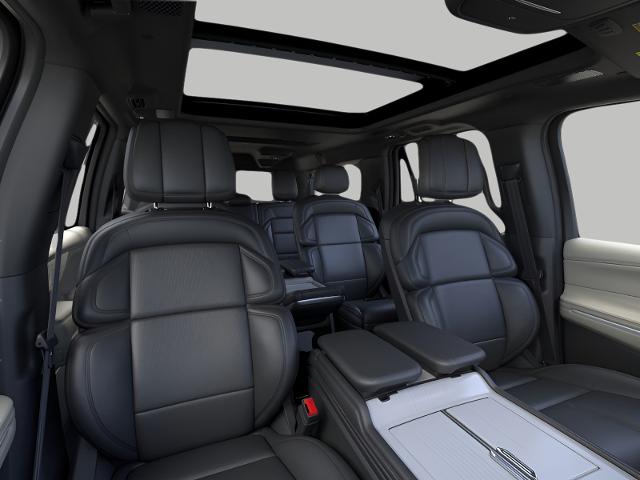 2025 Lincoln Navigator L Vehicle Photo in Neenah, WI 54956
