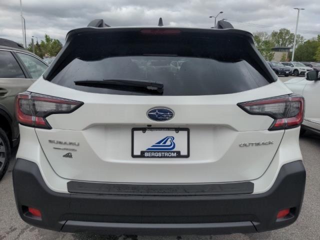 2025 Subaru Outback Vehicle Photo in Green Bay, WI 54304