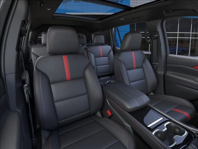 2025 Chevrolet Traverse Vehicle Photo in EMPORIA, VA 23847-1235