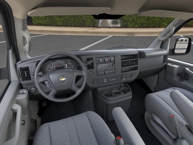 2025 Chevrolet Express Cutaway 3500 Vehicle Photo in GEORGETOWN, TX 78626-7508