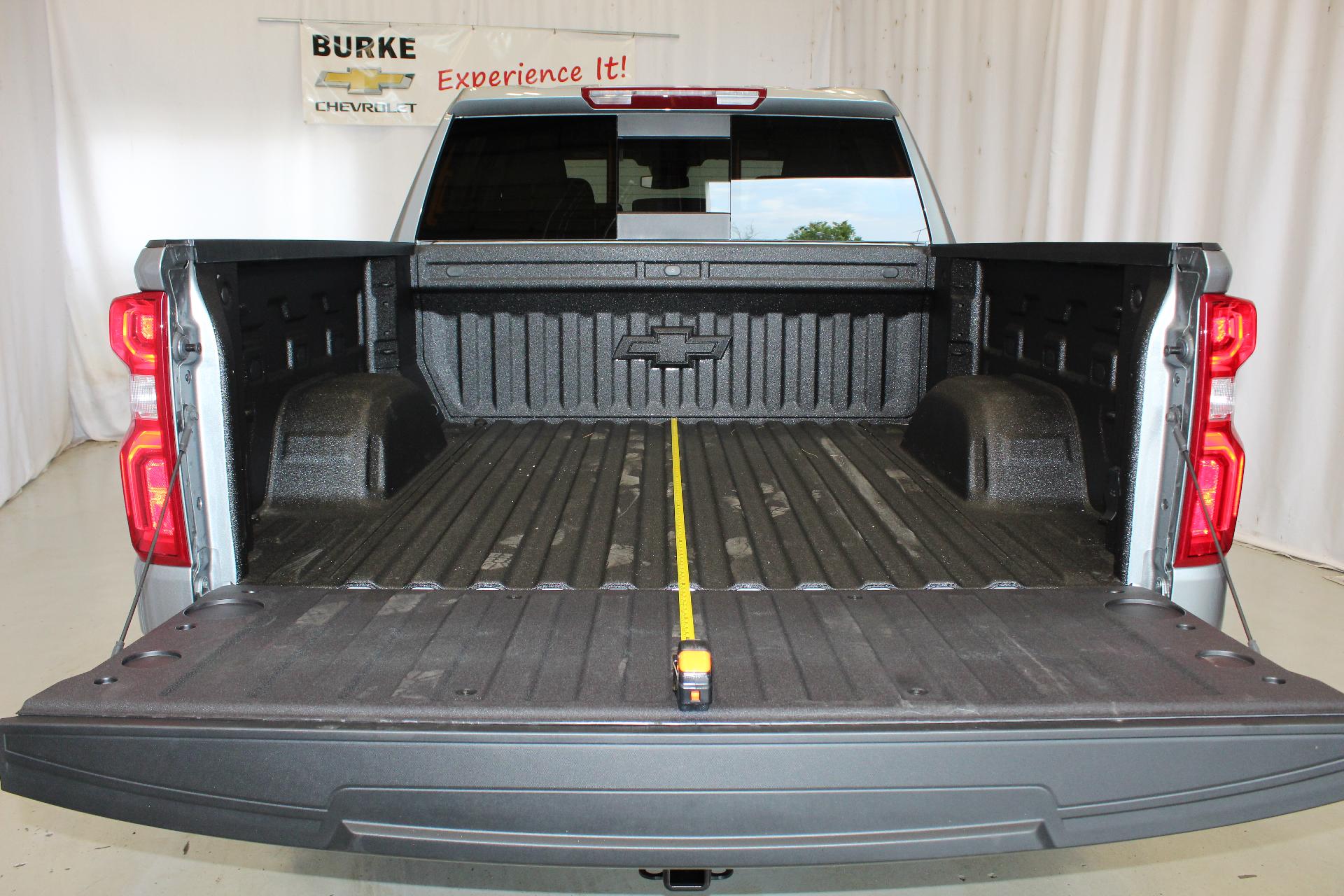 2025 Chevrolet Silverado 1500 Vehicle Photo in NORTHAMPTON, MA 01060-1120