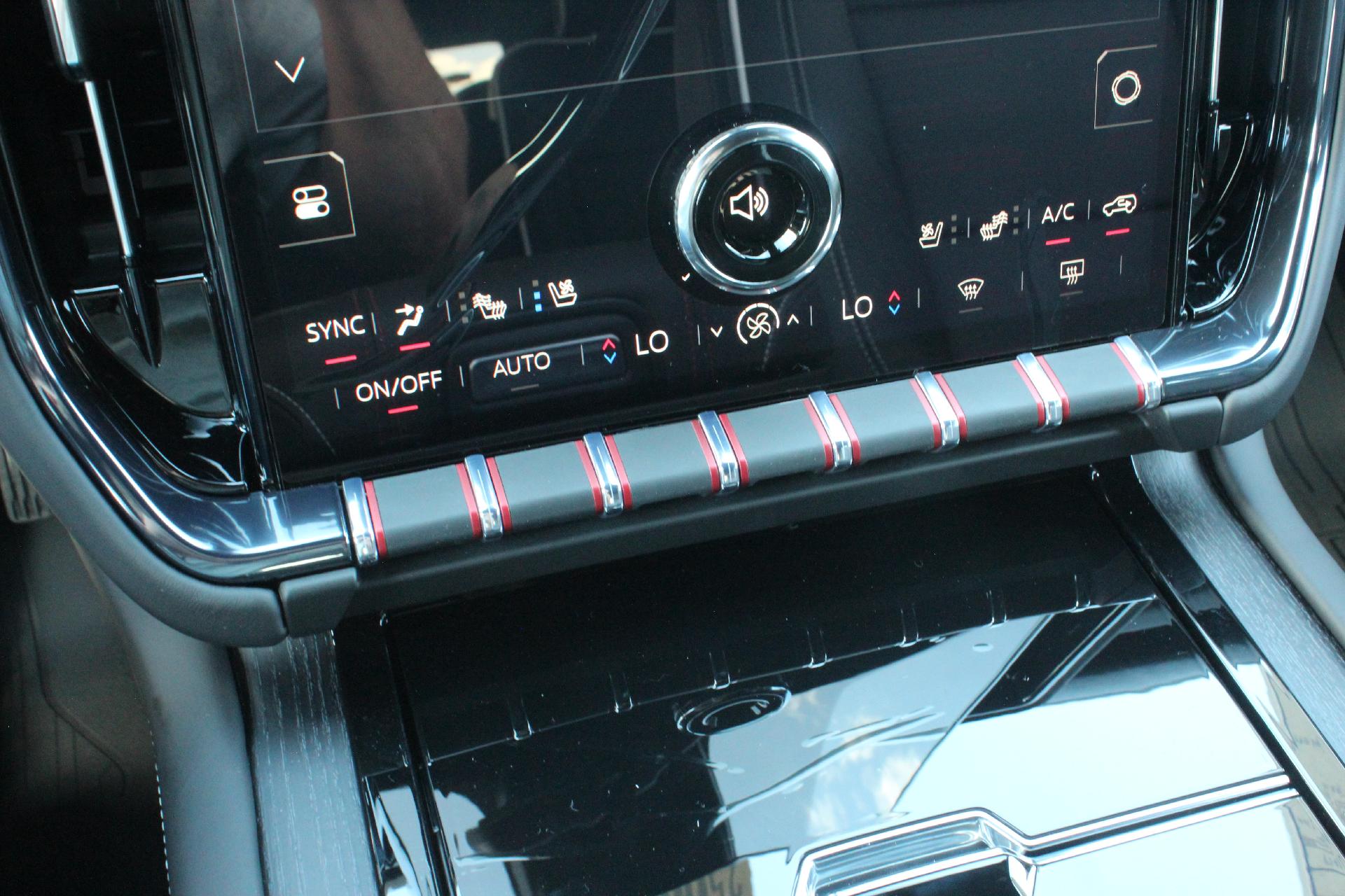 2025 GMC Yukon Vehicle Photo in AURORA, CO 80012-4011
