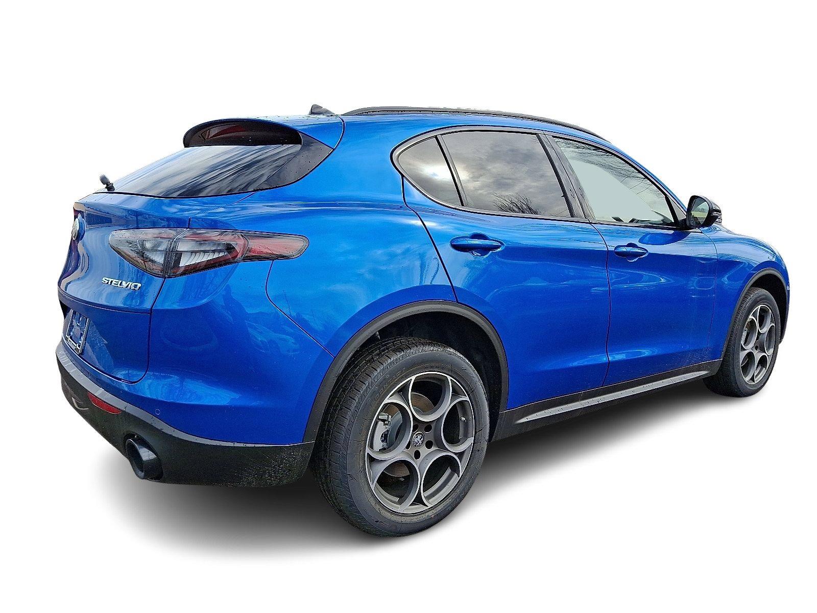 2025 Alfa Romeo Stelvio Vehicle Photo in Willow Grove, PA 19090