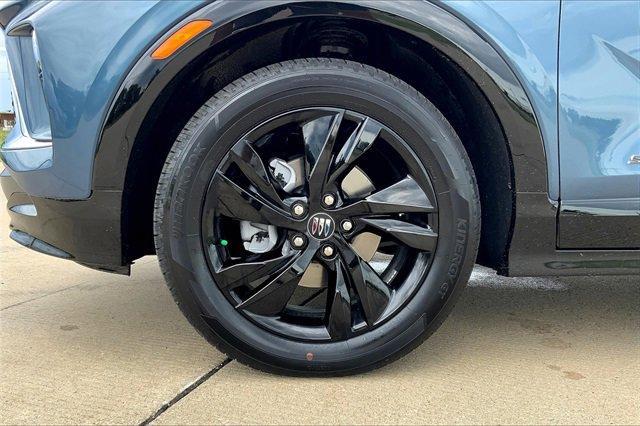 2025 Buick Encore GX Vehicle Photo in TOPEKA, KS 66609-0000