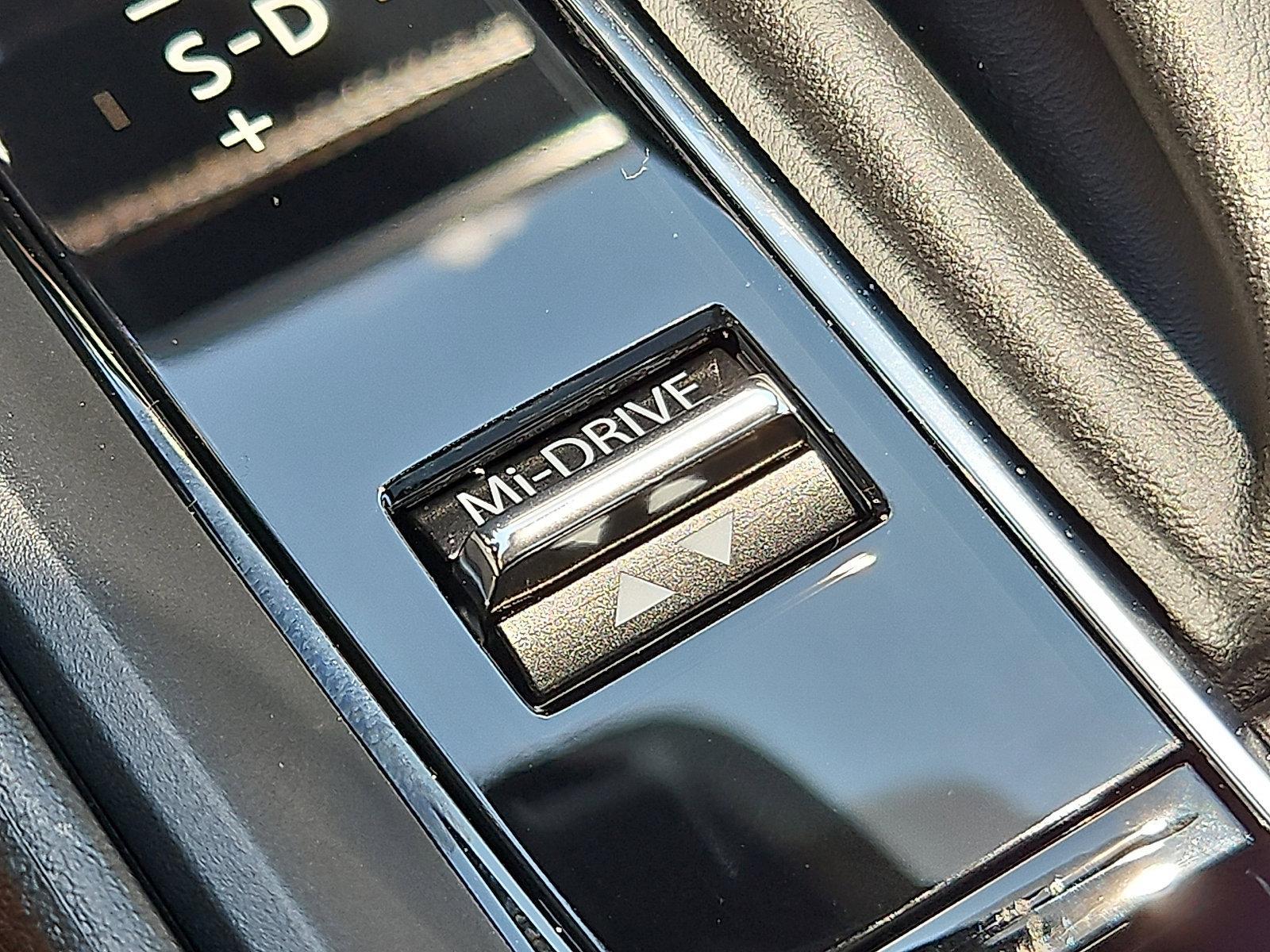 2025 Mazda CX-50 Hybrid Vehicle Photo in Trevose, PA 19053