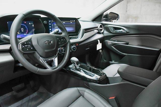 2025 Chevrolet Trax Vehicle Photo in EVERETT, WA 98203-5662
